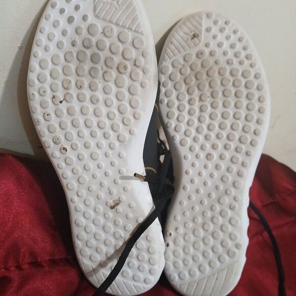 PUMA Carson  Low Running Shoes GS Black Gold Size 11 Womans - Picture 9 of 9